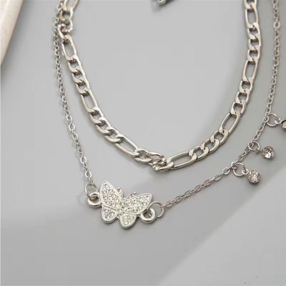 ADORABLE BUTTERFLY SILVER ANKLET - Picture 2 of 3